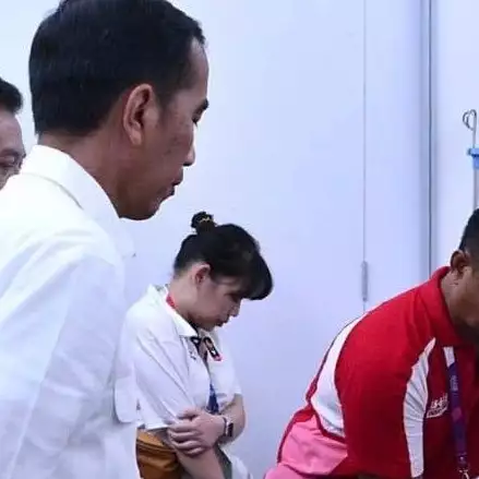 Datangi ruang perawatan, Jokowi puji perjuangan Ginting di lapangan