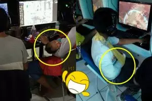 8 Potret totalitas para gamer ini bikin kamu ngakak sampai game over