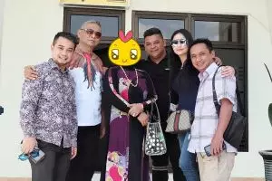 5 Potret Dewi Perssik rayakan Idul Adha di Jember, ibunya jadi sorotan