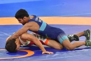 Pegulat ini didiskualifikasi karena doping, cabor gulat jadi sorotan