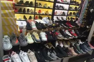 Kaum milenial mulai berburu barang branded, ini alasannya