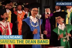 Euforia wisuda UI & UGM bawakan lagu Asian Games, suasananya meriah