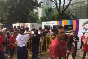 Begini potret antusias warga berburu tiket penutupan Asian Games