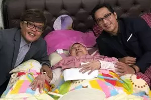 Kesampaian dijenguk Andre & Sule, begini wajah haru bahagia Mak Nyak  