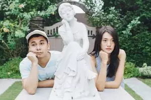 Pamer foto saat kondangan, penampilan Anissa Aziza jadi sorotan 