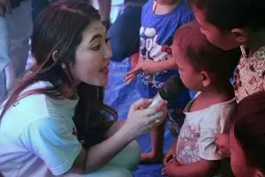 7 Momen Via Vallen hibur korban gempa Lombok, nyanyi & goyang dayung