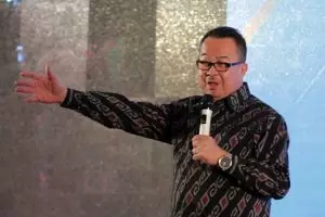 Guru besar UI ini didapuk sebagai penulis terbaik 2018, ini alasannya 