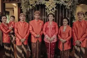 Beredar foto lawas Jokowi & 3 anaknya, pose Gibran malah jadi sorotan
