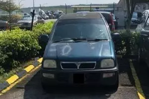 Warganet puji posisi parkir mobil ini, faktanya sulit disangka