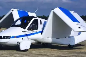 Mobil terbang siap dijual Oktober ini, jadi pesawat dalam semenit