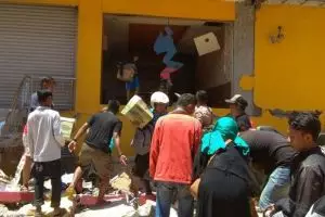 Penampakan penjarahan gudang minimarket di Palu usai gempa, miris