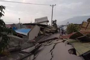 Berada di ring of fire, ini 8 gempa dahsyat yang guncang Indonesia
