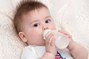 Ini penampakan botol & empeng bayi termahal dunia, harganya Rp 3,3 M