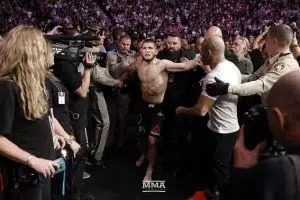 Begini reaksi Mike Tyson lihat rusuh Khabib vs McGregor