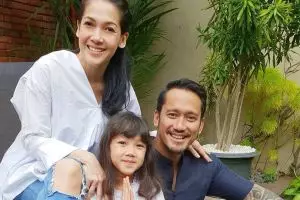 Video bantu istri cuci baju tersebar, Tora Sudiro banjir pujian