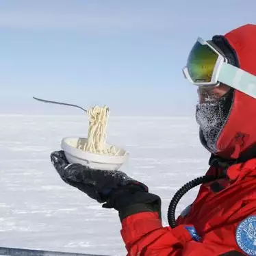 7 Potret hasil memasak di Antartika ini bikin geleng-geleng kepala