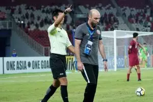 Aksinya kontroversial, ini momen pelatih Qatar U-19 'diusir' wasit