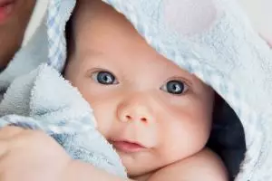 8 Gaya bayi 'tatoan' ini bikin gemas, nggak kalah sama orang dewasa