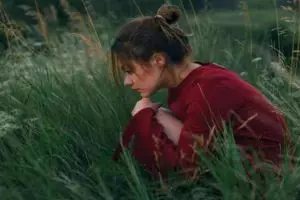 5 Zodiak ini lebih suka menyendiri, kamu gitu nggak?