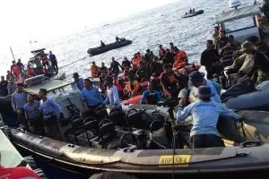 Evakuasi Lion Air JT 610, begini 5 perjuangan tim SAR yang bikin salut