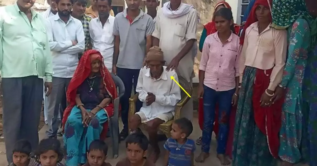 Dinyatakan meninggal, kakek ini tiba-tiba bangun saat dimandikan