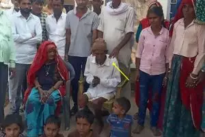 Dinyatakan meninggal, kakek ini tiba-tiba bangun saat dimandikan