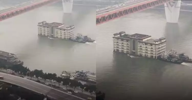 Bangunan 5 lantai ini mengambang di tengah sungai, kenapa ya?