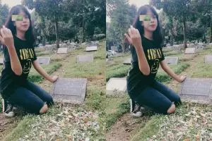 Wanita ini ke makam ayahnya pakai kaus & celana sobek, alasannya haru