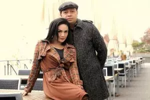 Krisdayanti pamer kemesraan bareng Raul Lemos, menuai kritikan