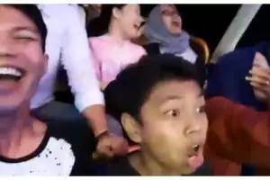 Viral video bocah naik kora-kora di sekaten, ini reaksi ibunya