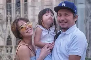 Terlihat adem ayem, rumah tangga 15 pasangan seleb ini kandas