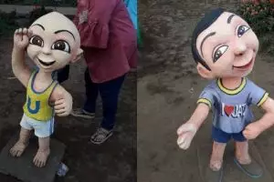 9 Patung tokoh Upin & Ipin ini bentuknya bikin tepuk jidat