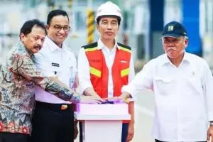 17 Ruas tol ini di resmikan Jokowi pada 4 tahun eranya