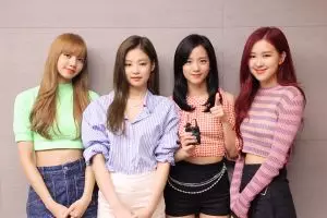Potret member Blackpink tanpa makeup, cantik natural