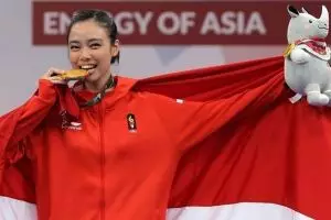 10 Sepatu preloved Lindswell Kwok ini bisa kamu beli murah