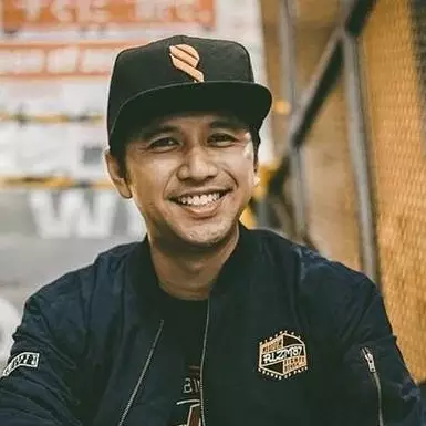 Adik Emil Dardak &amp; 5 seleb ini meninggal dunia di usia muda