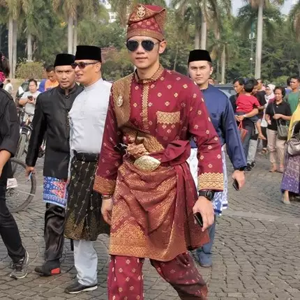7 Potret Agus Yudhoyono kenakan baju adat, gagah &amp; berkharisma