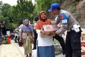 Yayasan Bumi Damai & Polda DIY gelar bakti sosial di Imogiri