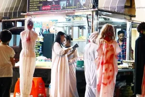 Sensasi kuliner Martabak Horor Medan ini bikin pembeli merinding