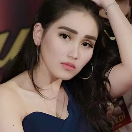 Pemotretan bak gadis 17 tahun, Ayu Ting Ting banjir pujian