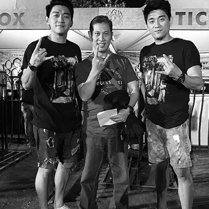  10 Momen Ifan Seventeen bareng kembarannya, susah dibedakan