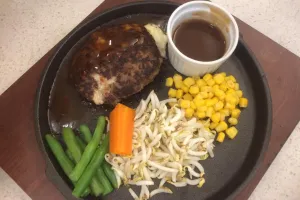 Restoran ini hadirkan konsep makanan Jepang dan Amerika