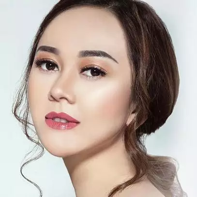 12 Transformasi Aura Kasih, dari imut hingga memesona