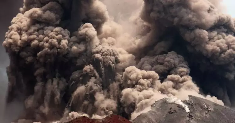 5 Letusan besar Anak Krakatau 1927-2018, total ribuan erupsi