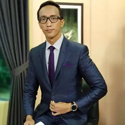 11 Potret keseharian Rifai Pamone, doyan traveling