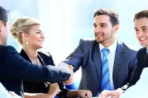 7 Zodiak yang diramal sukses karier di 2019