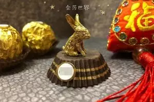 12 Karya seni dari bungkus cokelat ini detailnya bikin takjub