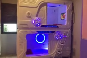 5 Hotel kapsul di Jakarta ini jadi pilihan menarik untuk menginap