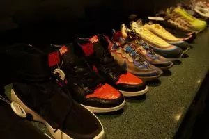 Intip model sneakers yang bakal tren di tahun 2019