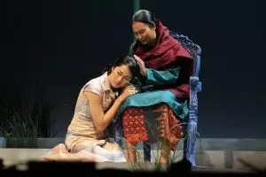 Perankan anak penyair Amir Hamzah, Prisia Nasution tampil memukau